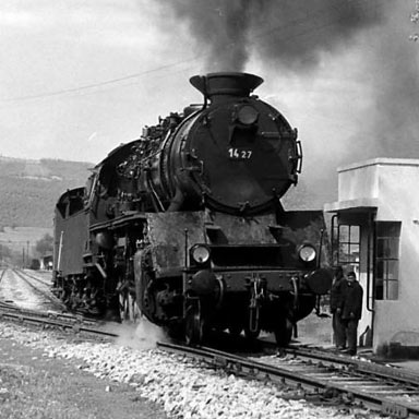 Bulgaarse locomotief 14-27 in Dimitrovgrad | Foto: Jack Birns, 1950