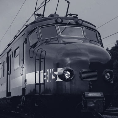 Opschrift BNS op Beneluxtrein, 1957 | Foto: Lex Hessels/NS (Spoorwegmuseum)
