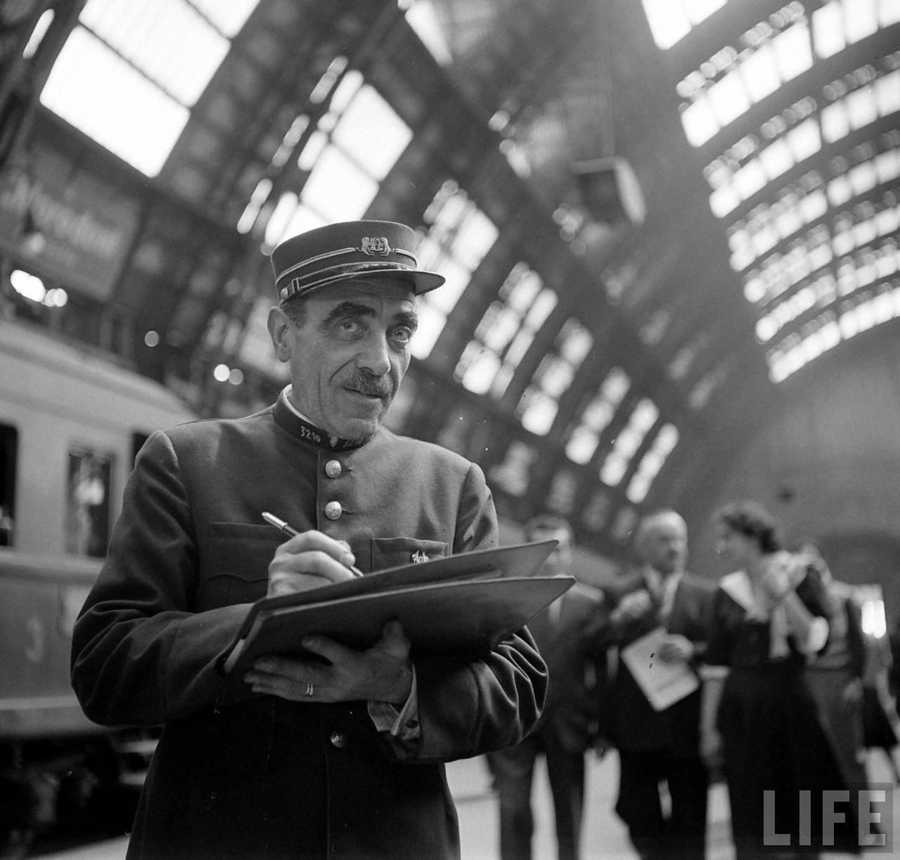 Conducteur Alfredo Piccinini in Milaan | Foto: Jack Birns, 1950