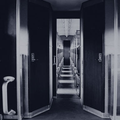 Balkon tweedeklas afdeling Beneluxtrein, 1957 | Foto: Lex Hessels/NS (Spoorwegmuseum)