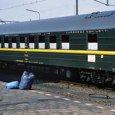 Russian sleeping car at Hoek van Holland, 1988 | Cornelius Koelewijn