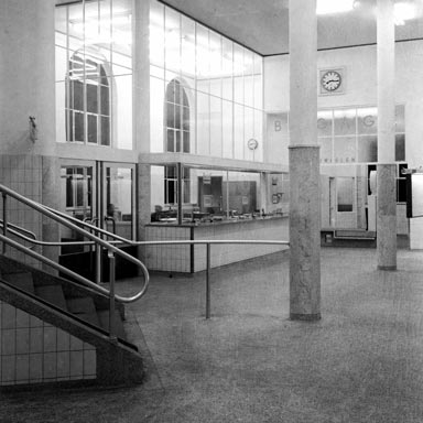 Hook of Holland's station interior, 1953 | D.C. Gerdessen/NS (Het Utrechts Archief)